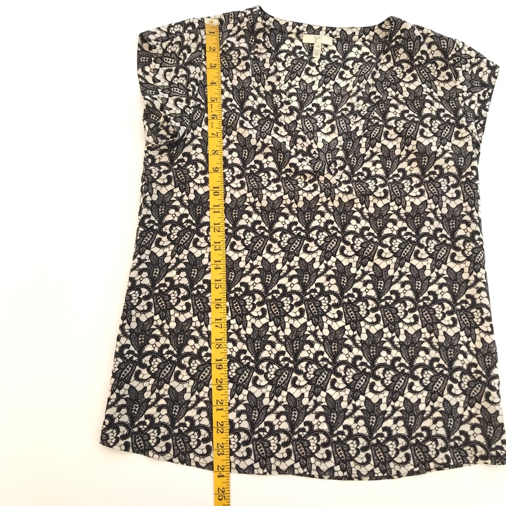 Joie Black Rubina Lace Floral 100% Silk Top Sz XS - Picture 5 of 6
